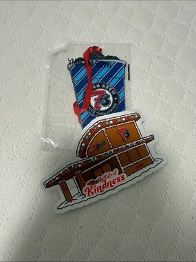 7 Brew Exclusive 2025 Holiday Sticker & Ornament